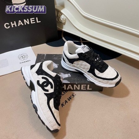 CHANEL LOW TOP TRAINER WHITE BLACK - CC1