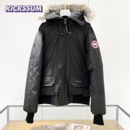 Canada Goose Bomber Down Jacket