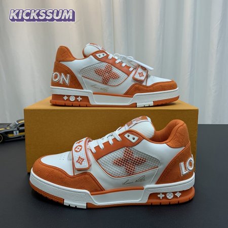Trainer Orange