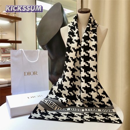 dior 30 montaigne scarfs