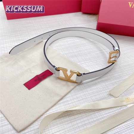 valentino V buckle belt