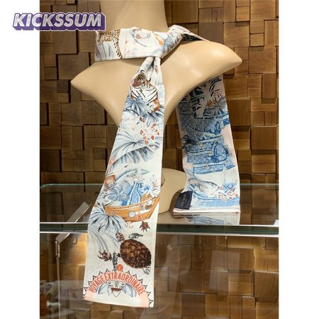 Voyage Extraordinaire silk scarf white