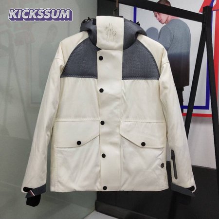 Moncler Down Jacket MC330185