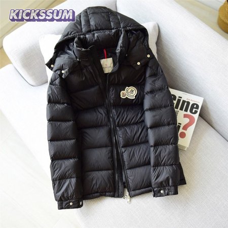Moncler Down Jacket MC330037