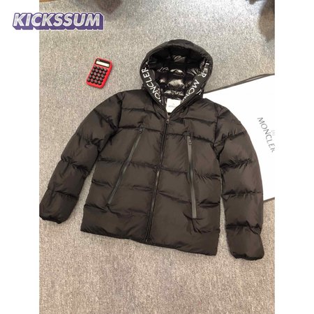 Moncler 2020 Down Jacket MC330070