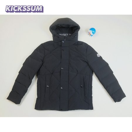 Moncler 2020 Down Jacket MC330083