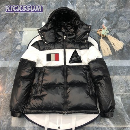 Moncler Gary Down Jacket MC330072